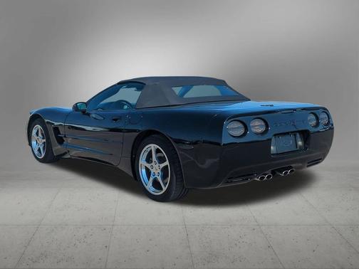 2004 Chevrolet Corvette Base