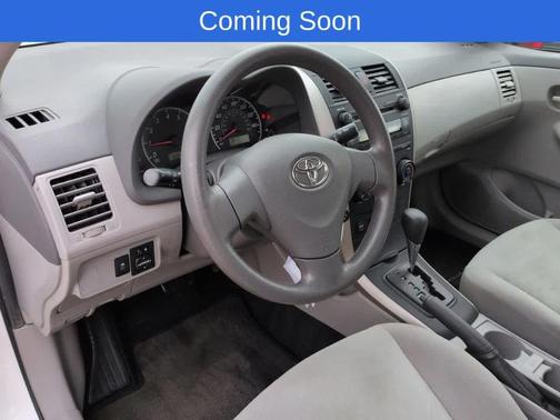 Super White 2009 Toyota Corolla LE