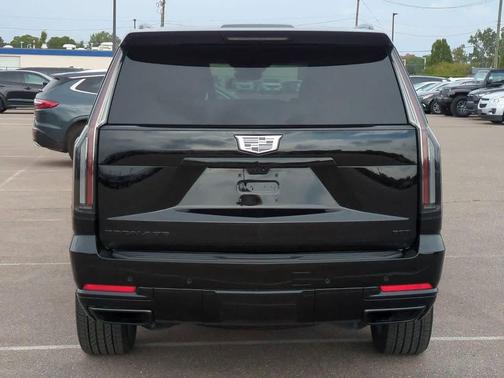 2025 Cadillac Escalade Sport