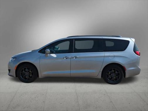 2018 Chrysler Pacifica Touring-L Plus
