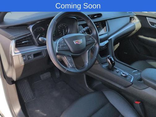 Crystal White Tri-Coat 2023 Cadillac XT5 Luxury