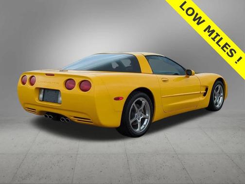 2004 Chevrolet Corvette Base