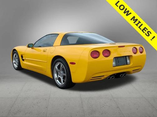 2004 Chevrolet Corvette Base