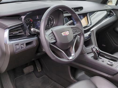 2022 Cadillac XT6 Premium Luxury AWD