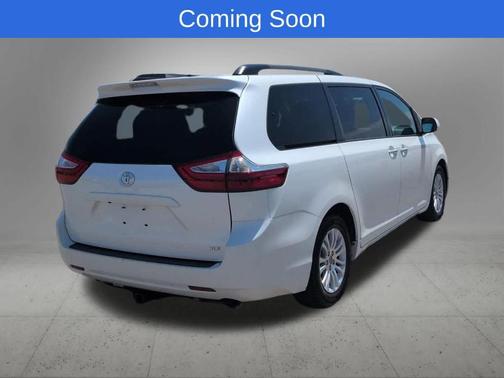 Blizzard Pearl 2015 Toyota Sienna XLE