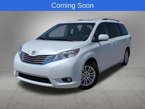Blizzard Pearl 2015 Toyota Sienna XLE