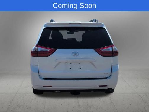 Blizzard Pearl 2015 Toyota Sienna XLE