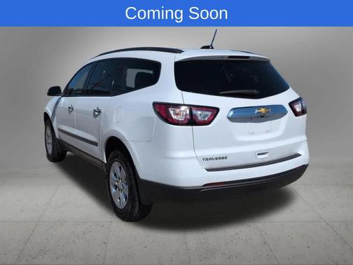 Summit White 2017 Chevrolet Traverse LS
