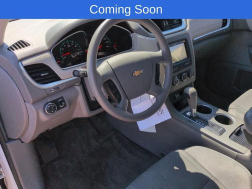 Summit White 2017 Chevrolet Traverse LS