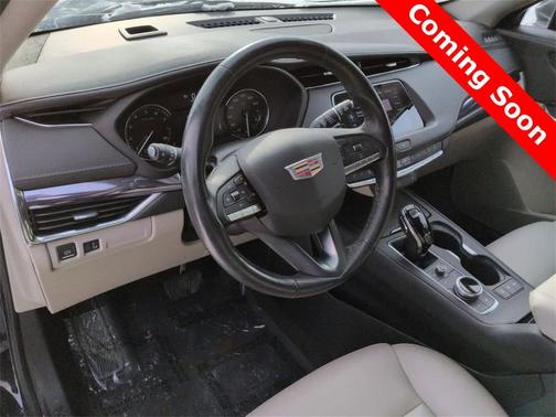 2023 Cadillac XT4 Luxury