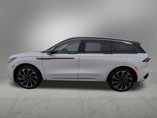 2024 Lincoln Nautilus Black Label