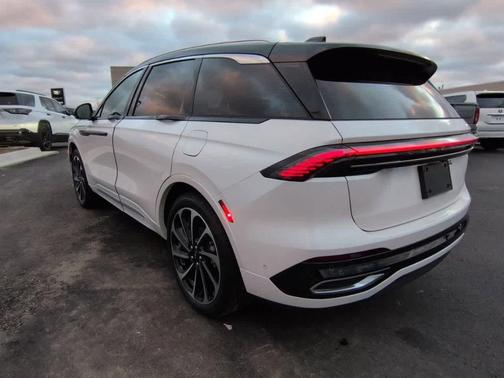 2024 Lincoln Nautilus Black Label