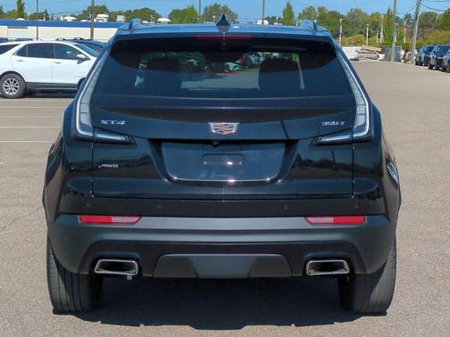 2023 Cadillac XT4 Sport