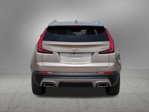 2022 Cadillac XT4 Premium Luxury