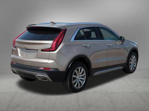 2022 Cadillac XT4 Premium Luxury