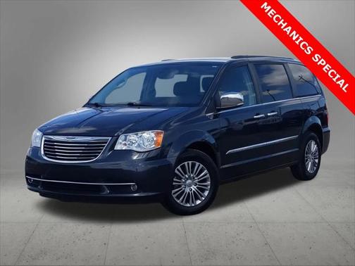 2014 Chrysler Town & Country Touring-L