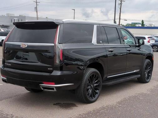 2024 Cadillac Escalade ESV Premium Luxury
