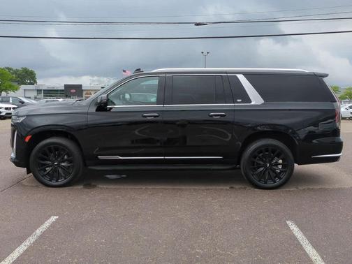 2024 Cadillac Escalade ESV Premium Luxury