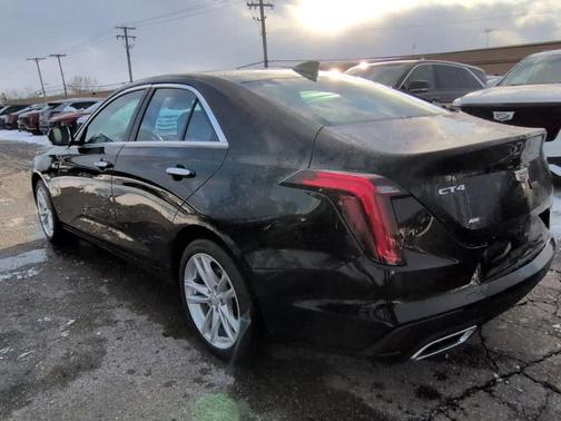 2023 Cadillac CT4 Luxury