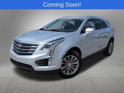 Radiant Silver Metallic 2018 Cadillac XT5 Luxury