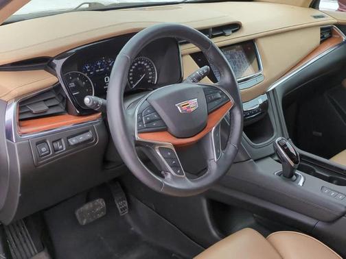 2017 Cadillac XT5 Platinum