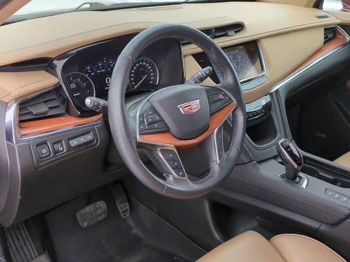 2017 Cadillac XT5 Platinum