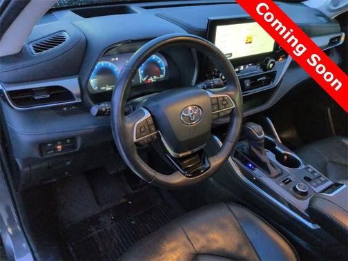 2023 Toyota Highlander Platinum