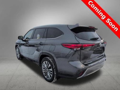 2023 Toyota Highlander Platinum