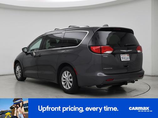 2018 Chrysler Pacifica LX