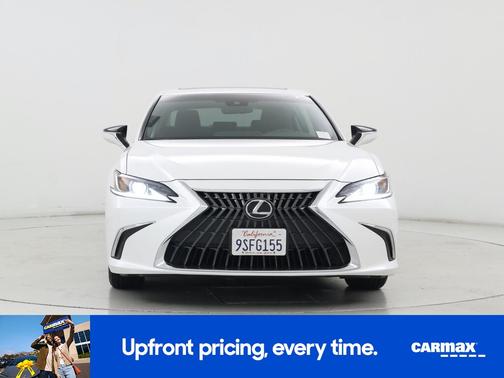 White 2025 Lexus ES 350