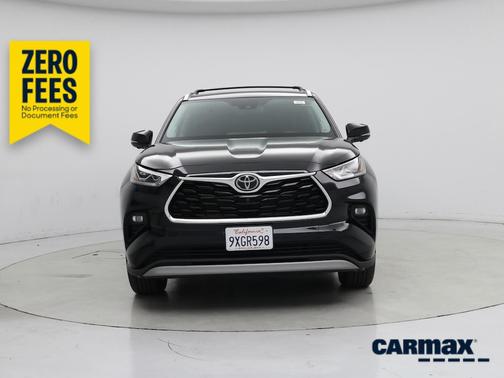 Black 2026 Toyota Highlander Hybrid Platinum