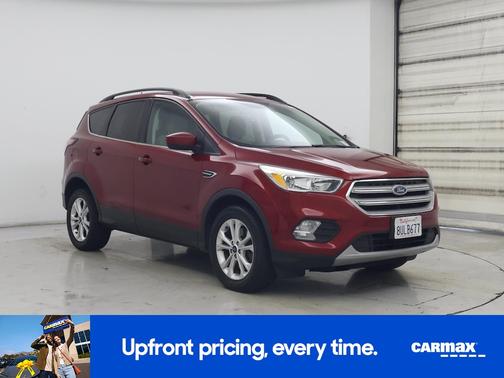 Red 2018 Ford Escape SE