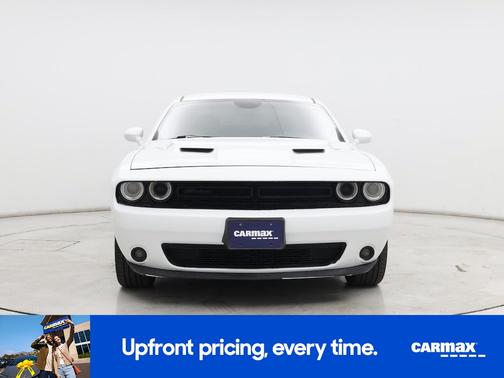 White 2019 Dodge Challenger SXT