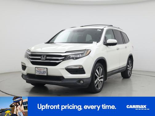 White 2017 Honda Pilot Elite