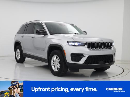 Silver 2023 Jeep Grand Cherokee Laredo
