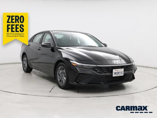 Black 2024 Hyundai ELANTRA SEL