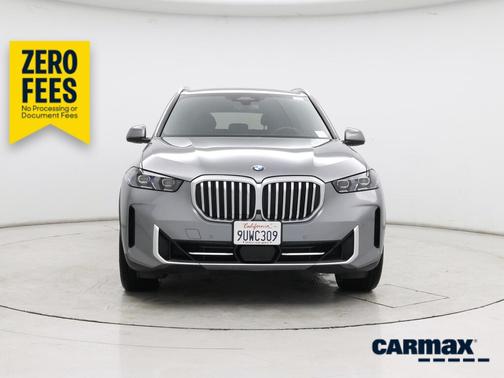 Gray 2024 BMW X5 xDrive40i