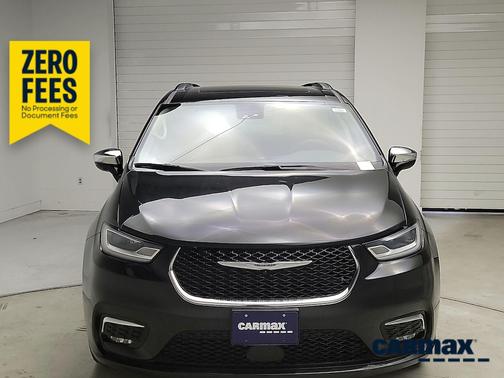 Black 2023 Chrysler Pacifica Limited