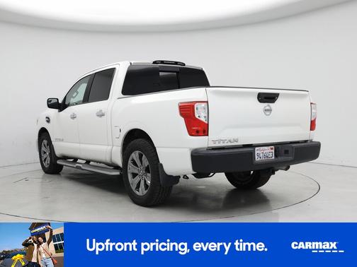 2017 Nissan Titan SV