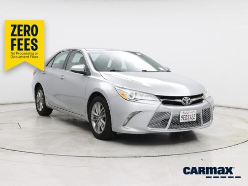 Silver 2015 Toyota Camry SE