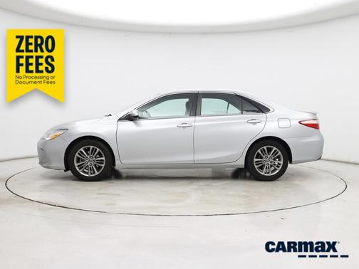 Silver 2015 Toyota Camry SE