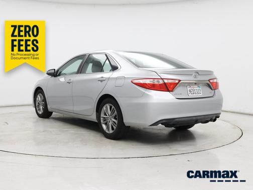 Silver 2015 Toyota Camry SE