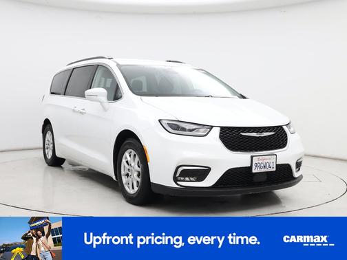 White 2022 Chrysler Pacifica Touring L
