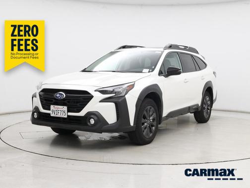 White 2025 Subaru Outback Onyx Edition