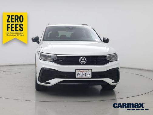 White 2023 Volkswagen Tiguan SE R-Line Black