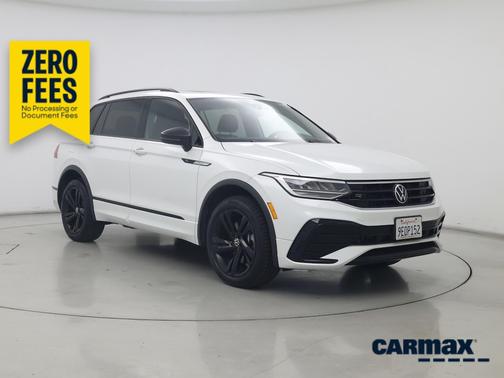 White 2023 Volkswagen Tiguan SE R-Line Black