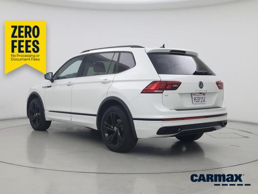 White 2023 Volkswagen Tiguan SE R-Line Black