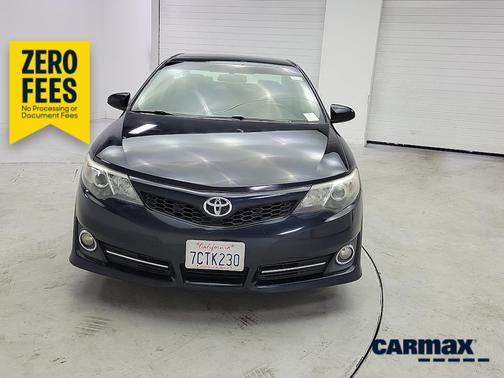 Blue 2014 Toyota Camry SE