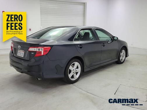 Blue 2014 Toyota Camry SE