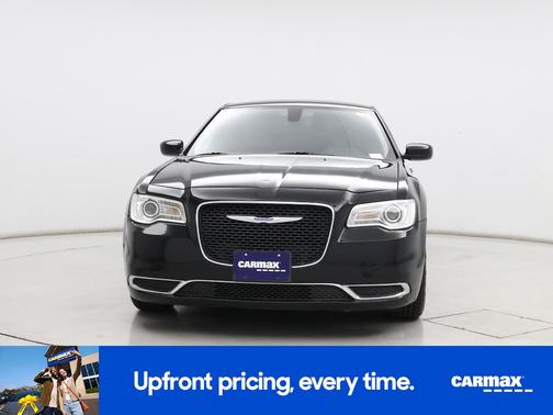 2019 Chrysler 300 Touring